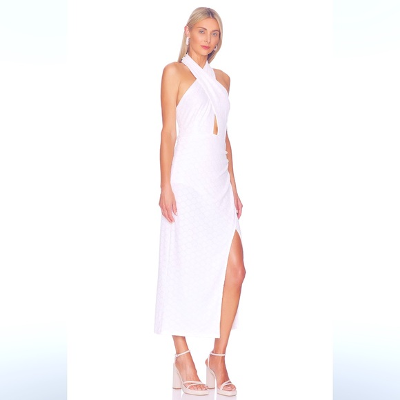 White halter neck dress! SOOO comfy and flattering! - Picture 1 of 4